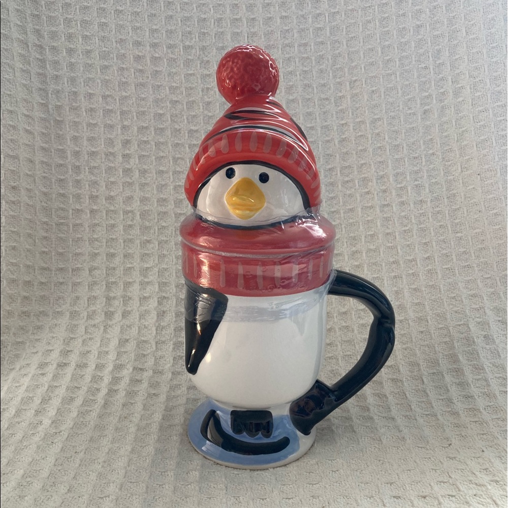 Pfaltzgraff Penguin Skate Mug With Lid